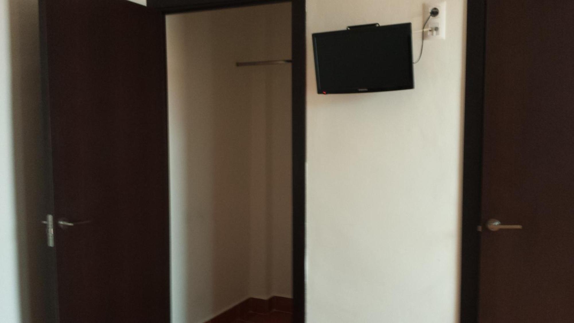 Guest house Gran Plaza 2*